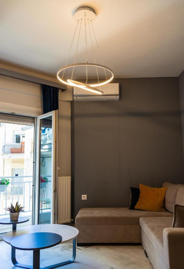 Cozy Modern Inside The Center Thessaloniki